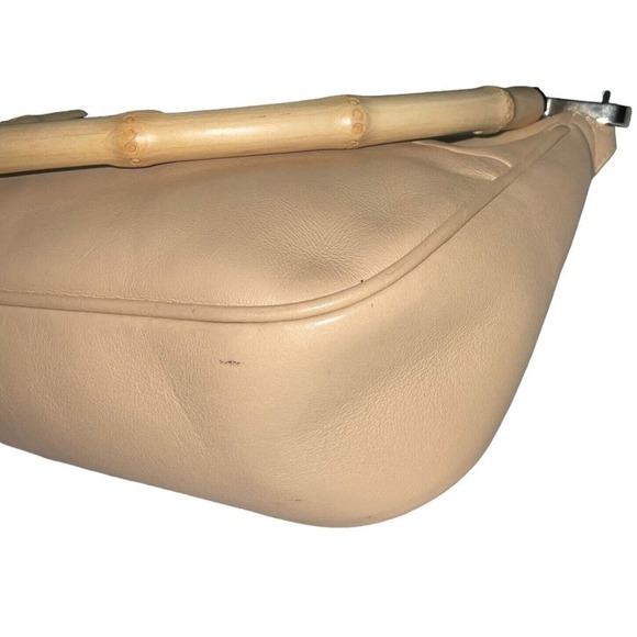 Gucci Vintage Bamboo Leather Baguette Beige Shoulder Bag - Picture 5 of 16
